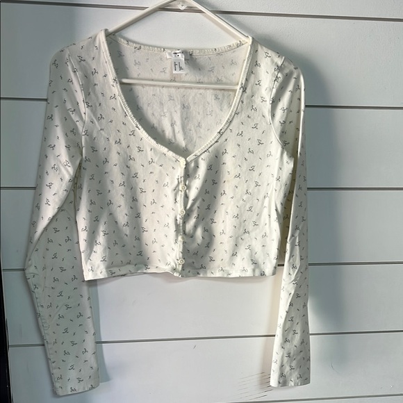 Forever 21 Tops - Forever 21 Long Sleeve Floral Crop Top Size:M